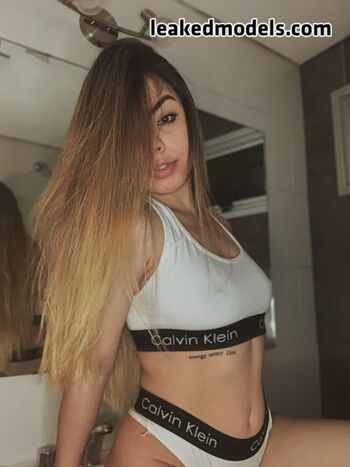 Full leaked Agathacrr private onlyfans photo