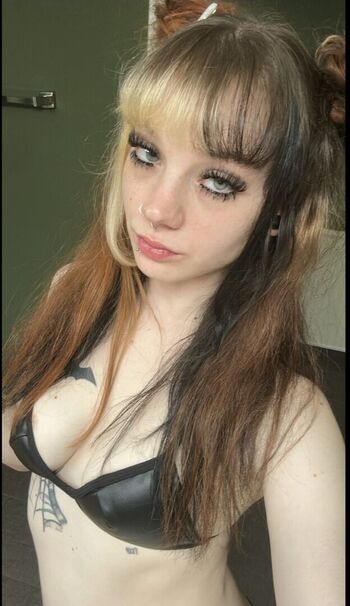 Full leaked Alexsfunhouse private onlyfans photo