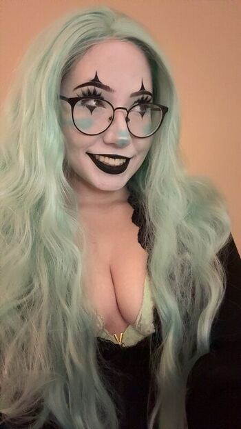 Full leaked Aliciajade private onlyfans photo