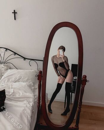 Full leaked Alotropp private onlyfans photo