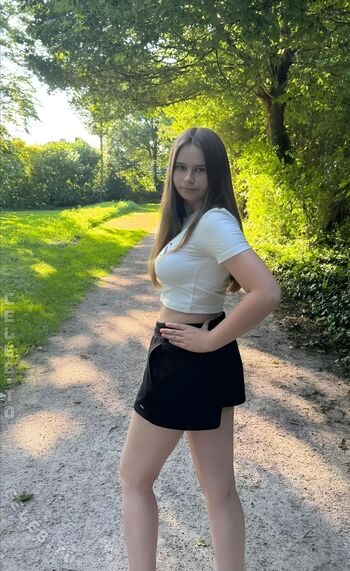Angelina_Dehlow