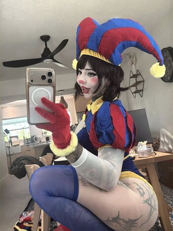 Full leaked Celeste triplex private onlyfans photo