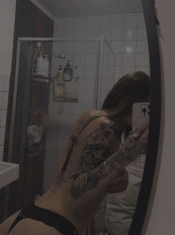 Full leaked Chlocaine private onlyfans photo
