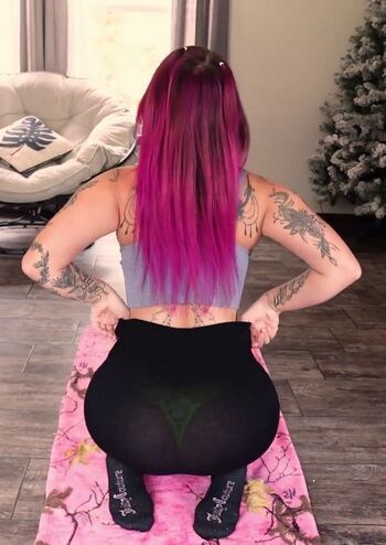 Full leaked Cleaning mommy private onlyfans photo