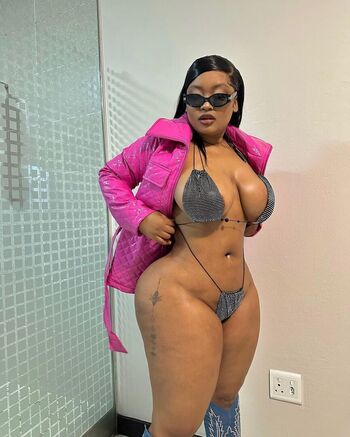 Full leaked Cyan bouje private onlyfans photo