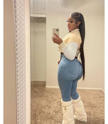 Full leaked Dabombbest mari private onlyfans photo