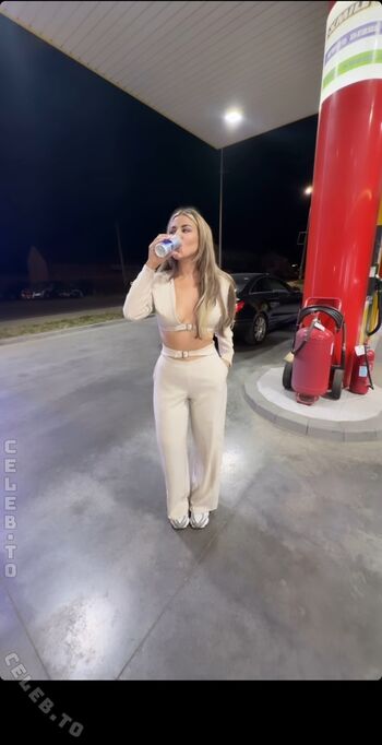 Full leaked Deeanaofficial private onlyfans photo