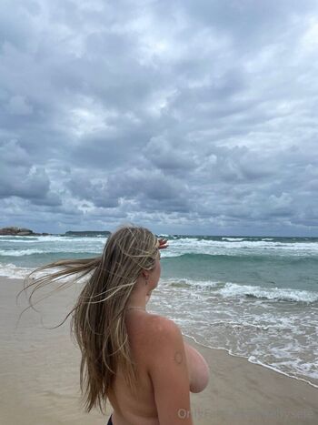 Full leaked Delfysele private onlyfans photo