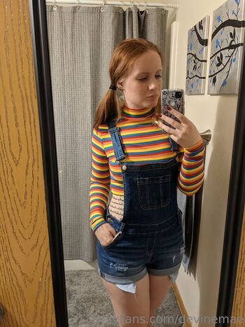 Full leaked Devinemae private onlyfans photo