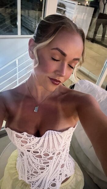 Full leaked Ellie dadd private onlyfans photo