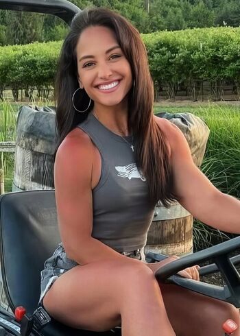 Emily Compagno