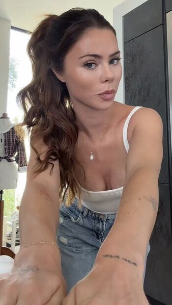 Full leaked Faithlouisak private onlyfans photo