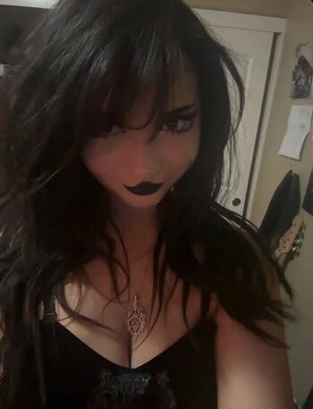 Full leaked Fembot private onlyfans photo