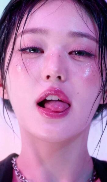 Full leaked Jang wonyoung private onlyfans photo