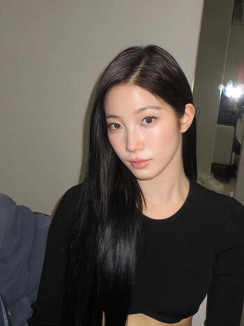 Kazuha Nakamura 中村 一葉