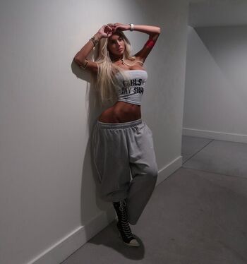Full leaked Kngemma private onlyfans photo