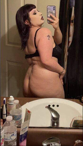 Full leaked Ladyohbitchuary private onlyfans photo