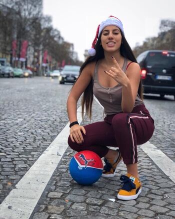 Full leaked Lisa zimouche private onlyfans photo