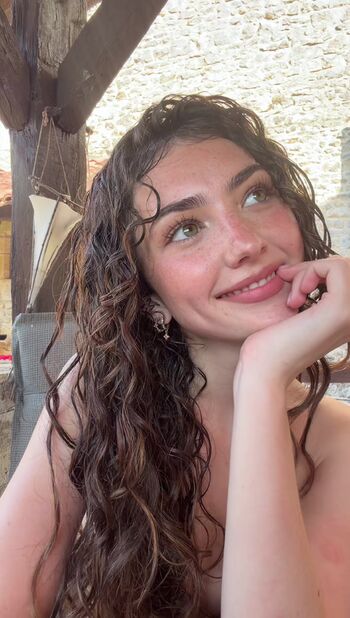 Full leaked Lyzzahh private onlyfans photo