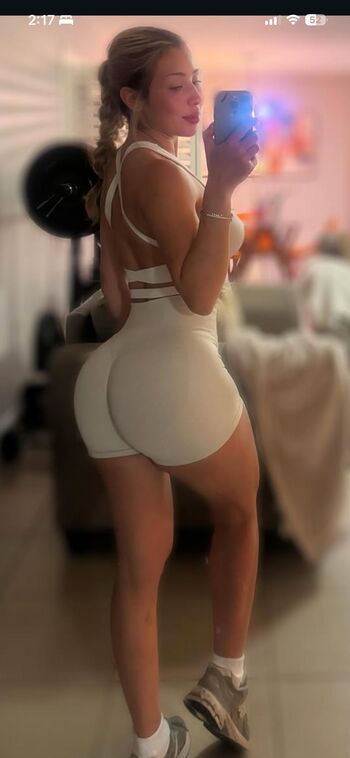 Full leaked Mirosmtzzz private onlyfans photo