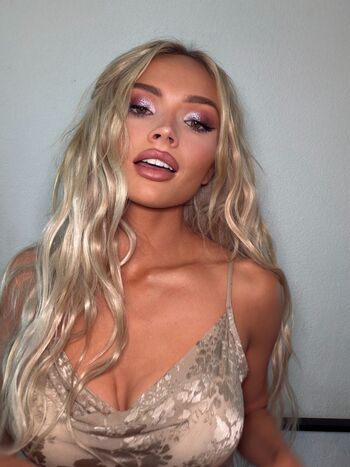 Natalie Alyn Lind