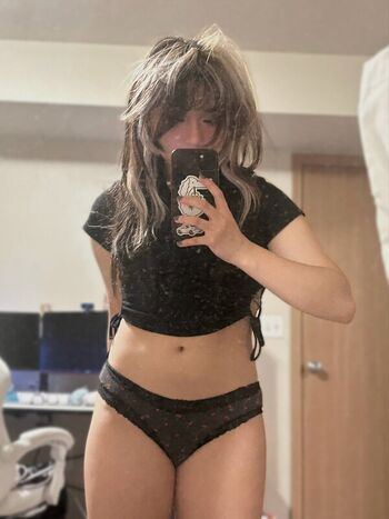 Full leaked Offbrandtea private onlyfans photo