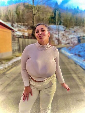 Full leaked Ofi rada private onlyfans photo