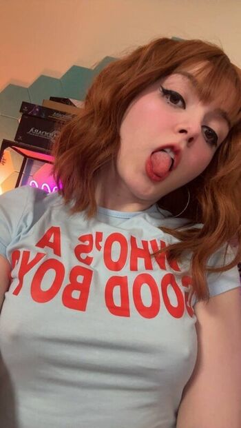 Full leaked Olyashaa private onlyfans photo