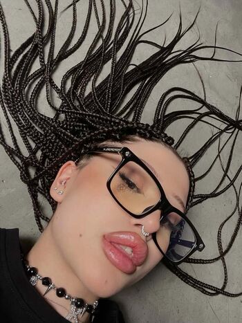 Full leaked Sofiakamli private onlyfans photo