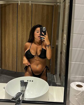 Full leaked Sophie chanel private onlyfans photo