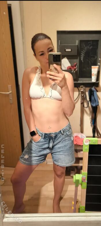 Full leaked Sophie lankovits private onlyfans photo