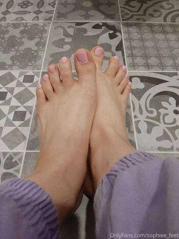 Full leaked Sophiee feet private onlyfans photo