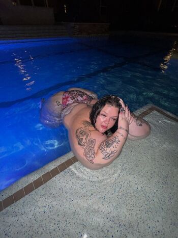 Full leaked Tallglassofjess private onlyfans photo