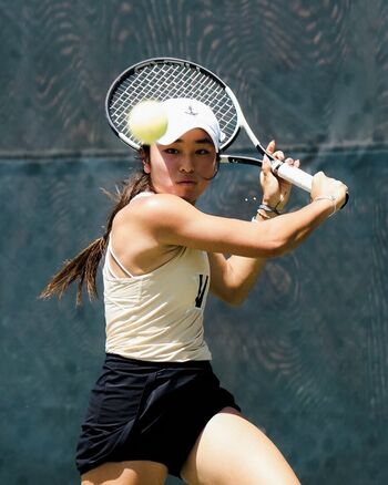 Woman College Tennis